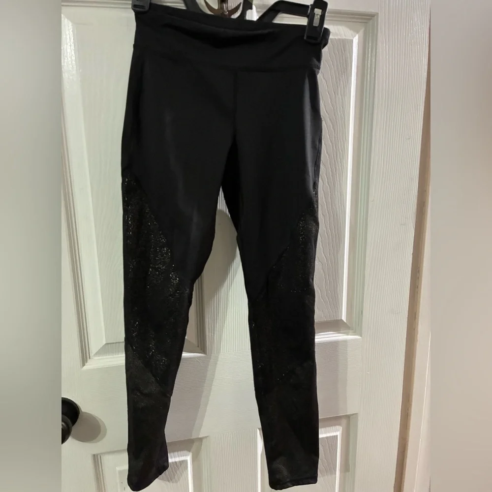 Old Navy Active Girl’s Large Go-Dry Leggings